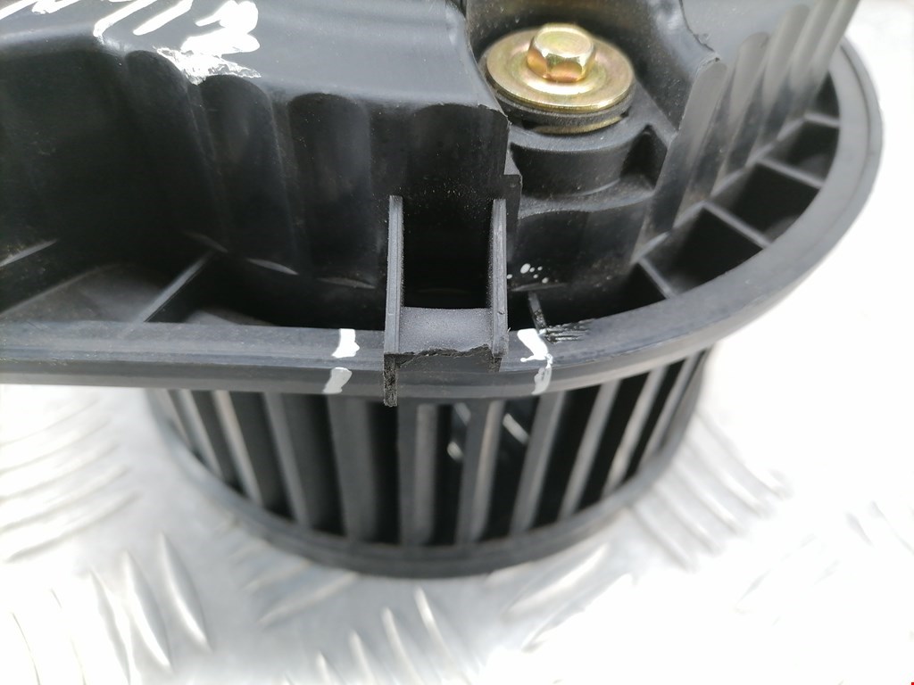 Моторчик (мотор) отопителя салона AUDI A4 B7 2004-2007