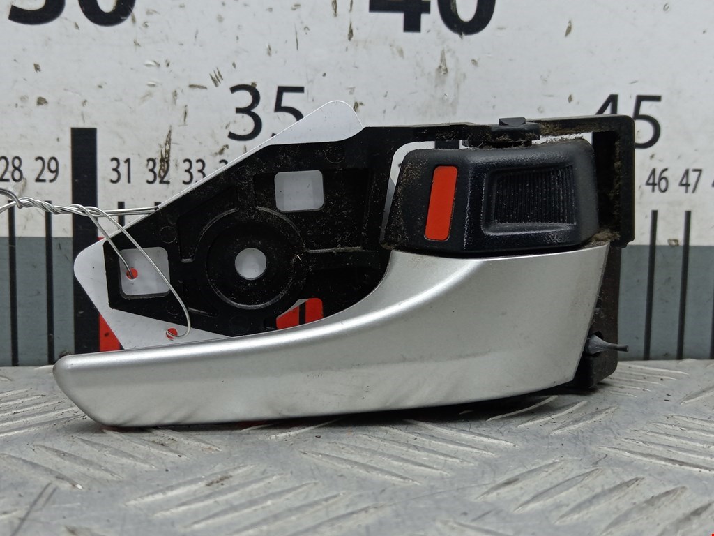 Ручка дверная передняя внутренняя правая TOYOTA Prius III XW30 2009-2015