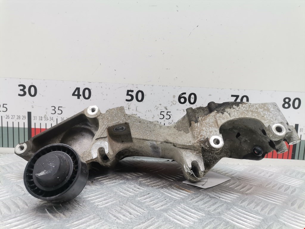 Кронштейн генератора RENAULT Master 2010-н.в.