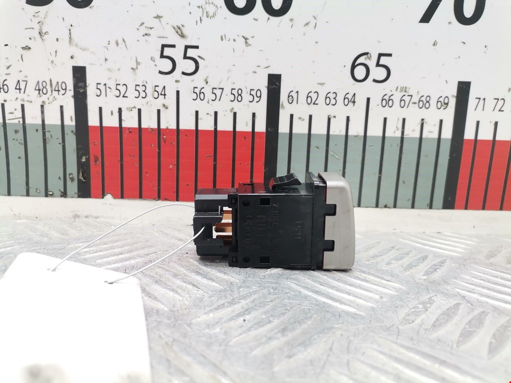 Кнопка аварийной сигнализации (аварийки) SUBARU Forester II 2002-2008