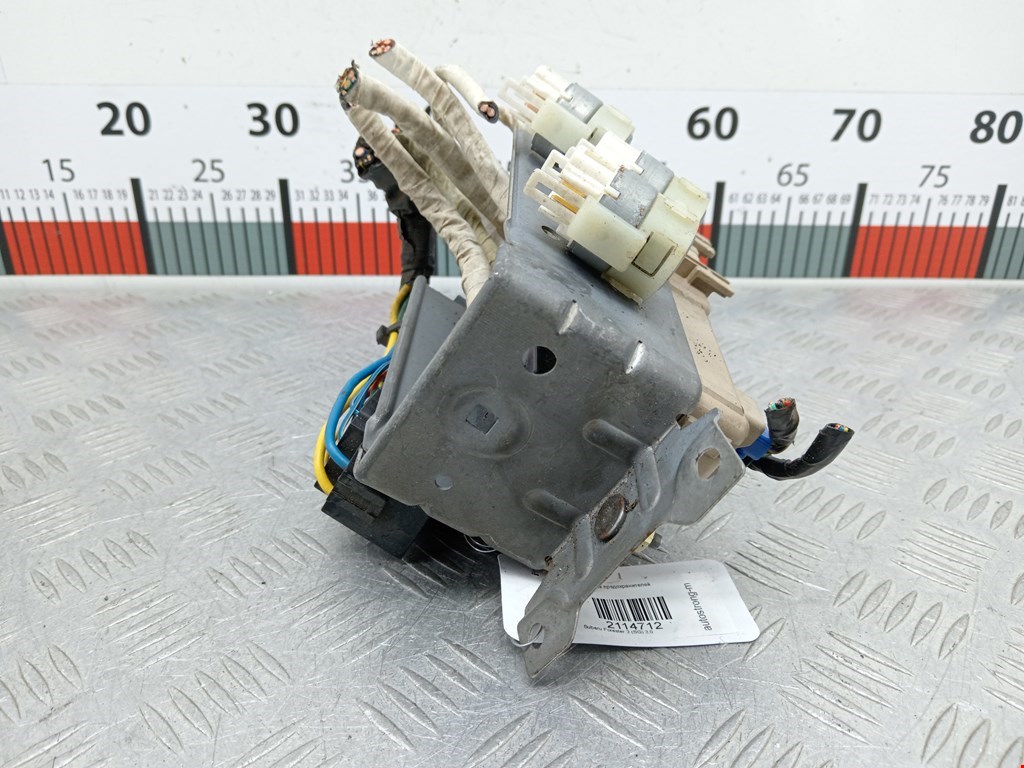 Датчик уровня в бачок омывателя SUBARU Forester II 2002-2008