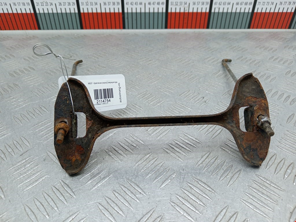 Крепление АКБ (корпус/подставка) SUBARU Forester II 2002-2008