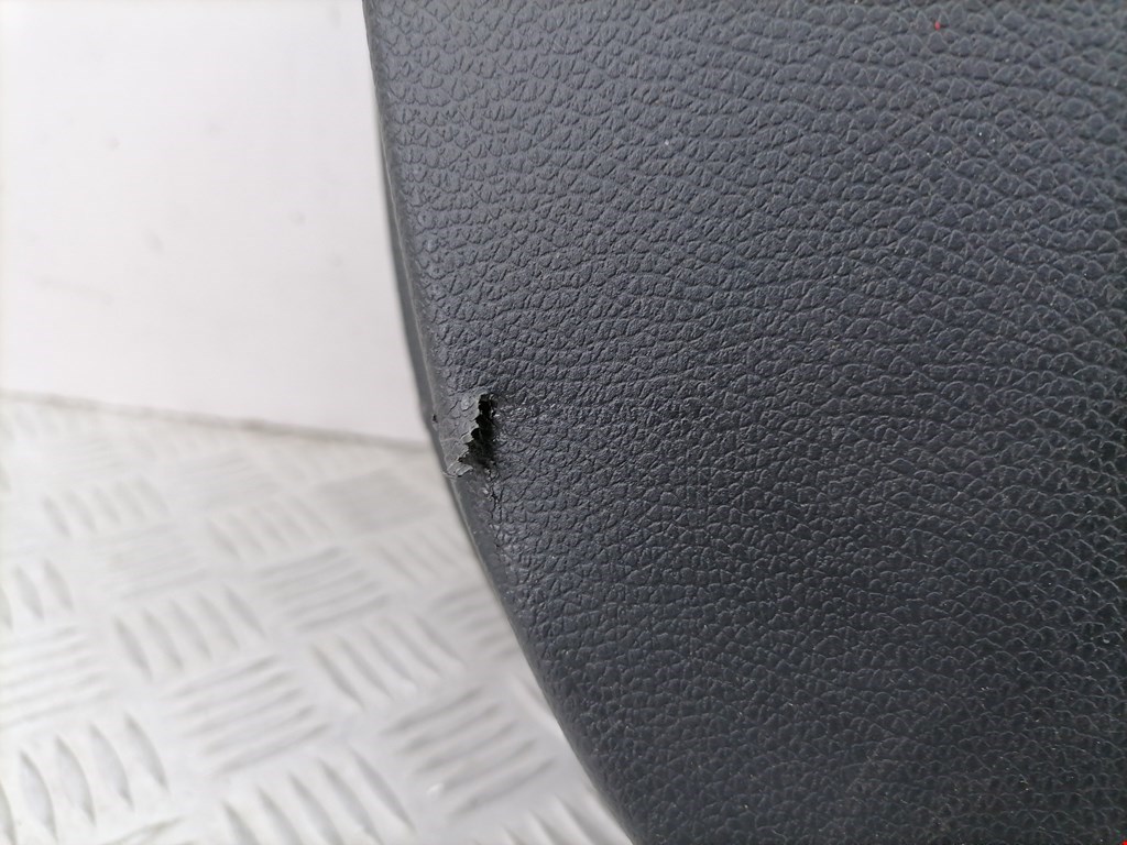 Обшивка двери передняя левая VOLKSWAGEN Golf VI 2009-2012