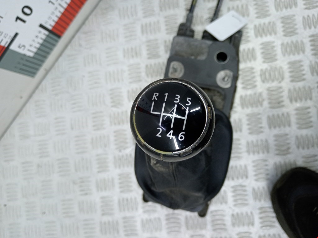 Кулиса (селектор) АКПП/МКПП в салоне VOLKSWAGEN Touran 2003-2010