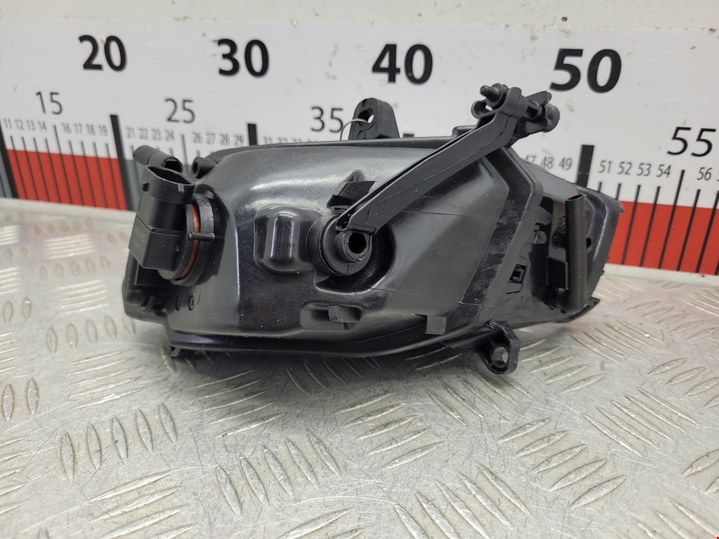 Фара противотуманная правая (ПТФ) AUDI A8 D3 2003-2010