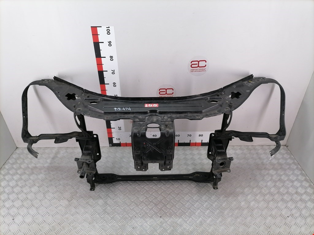 Панель передняя (передняя монтажная панель рамка передняя телевизор) Mercedes R-Class (W251) (2005-2017)