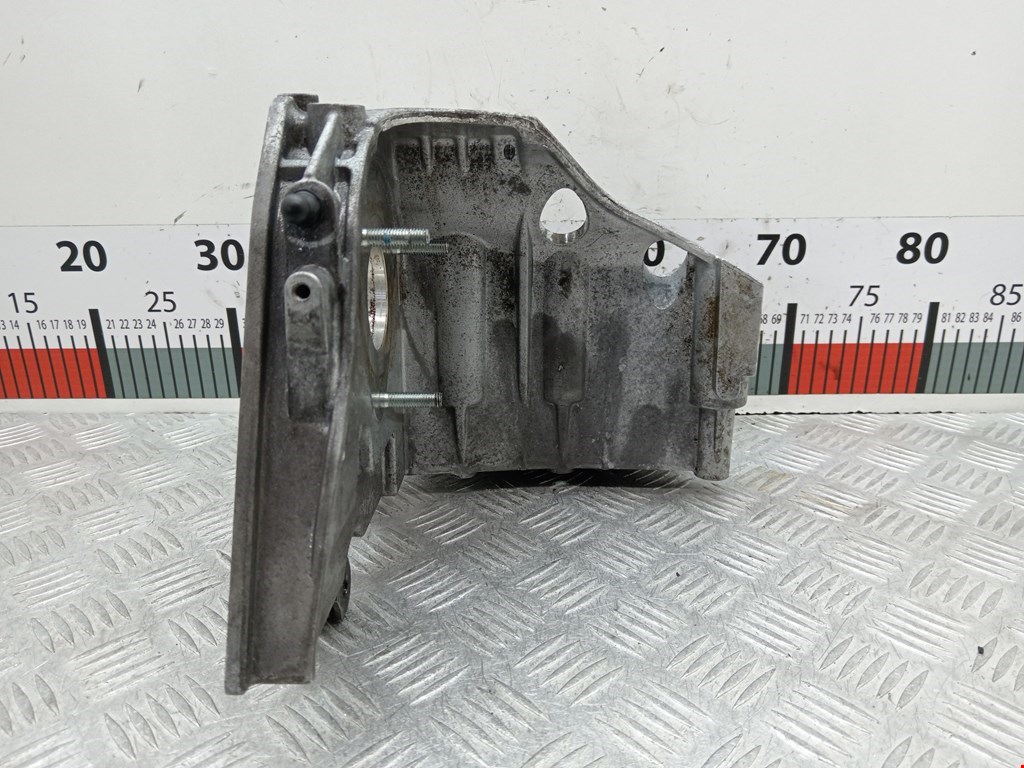 Кронштейн ТНВД OPEL Zafira B 2005-2012