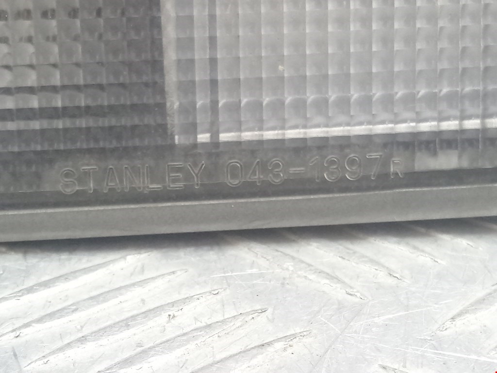 Фонарь задний внутренний правый MAZDA 626 GE 1992-1997