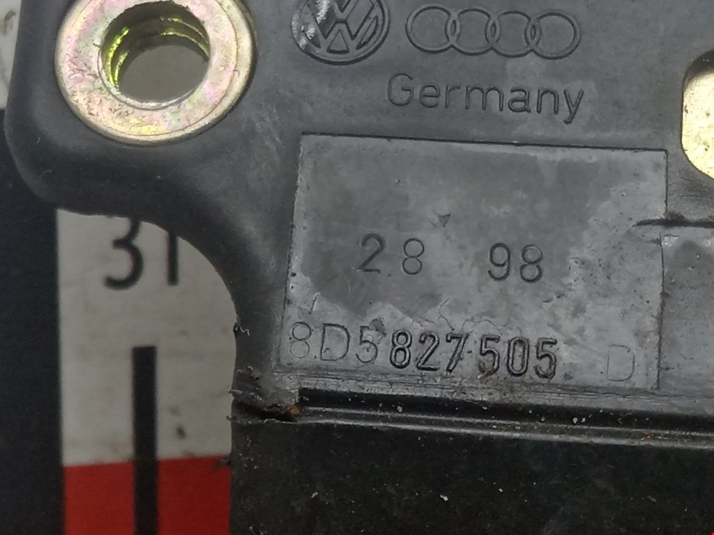 Замок багажника (крышки двери) AUDI A4 B5 1995-2001