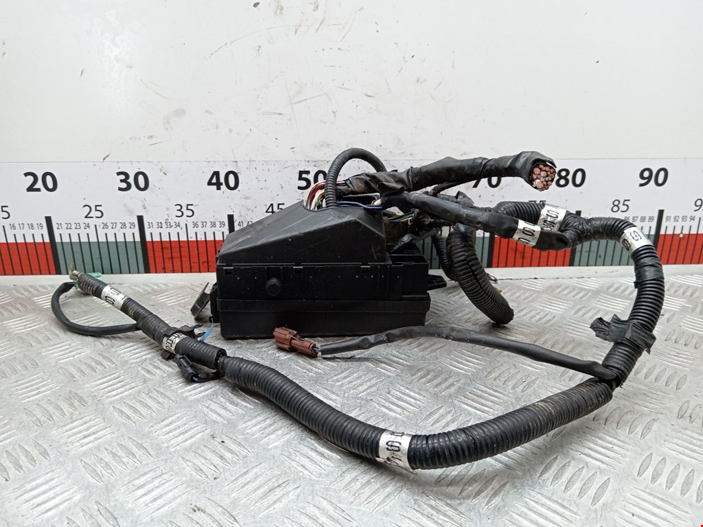 Датчик уровня в бачок омывателя SUBARU Forester II 2002-2008