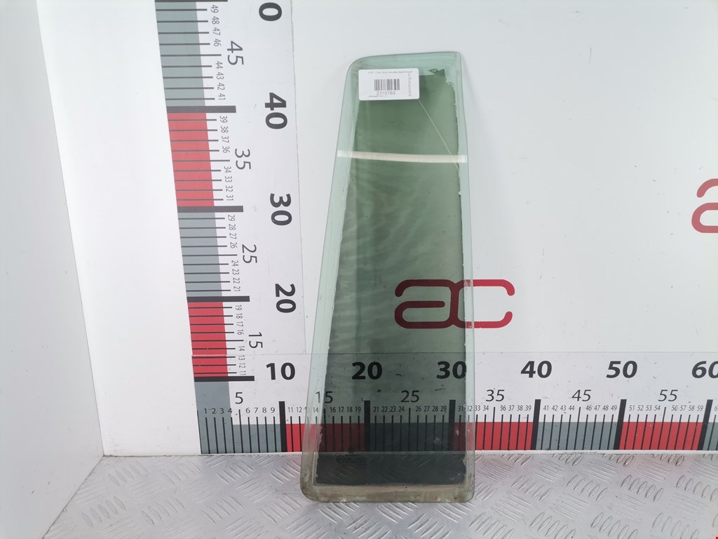 Стекло двери задней правой (форточка) Volkswagen Bora(Jetta) (1998-2005)