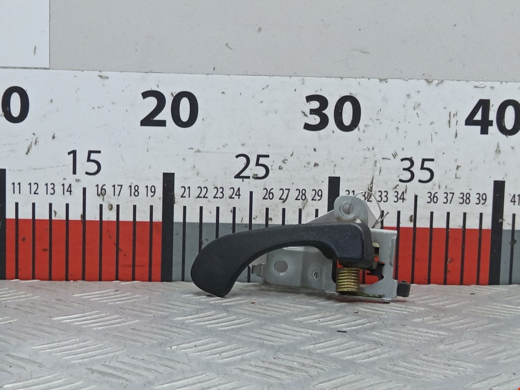 Ручка дверная передняя внутренняя левая MITSUBISHI Carisma 1995-1999