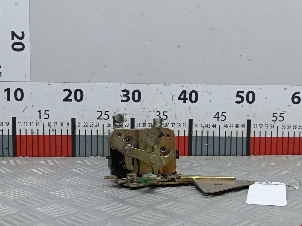 Замок двери передней левой MITSUBISHI Carisma 1995-1999