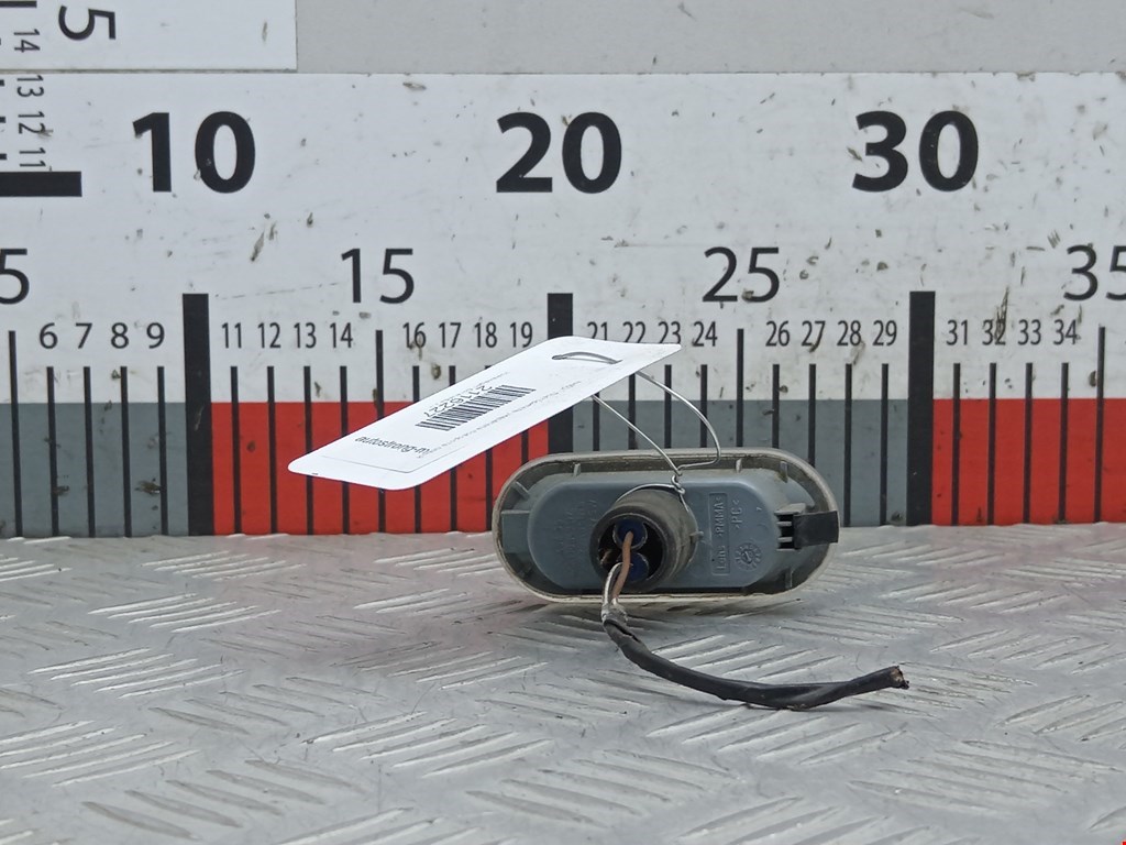 Повторитель на крыло VOLKSWAGEN Bora 1998-2005