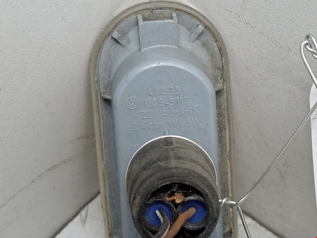 Повторитель на крыло VOLKSWAGEN Bora 1998-2005