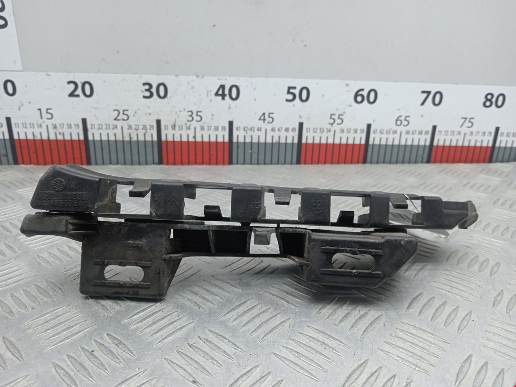 Кронштейн переднего бампера правый CITROEN C4 I 2004-2014