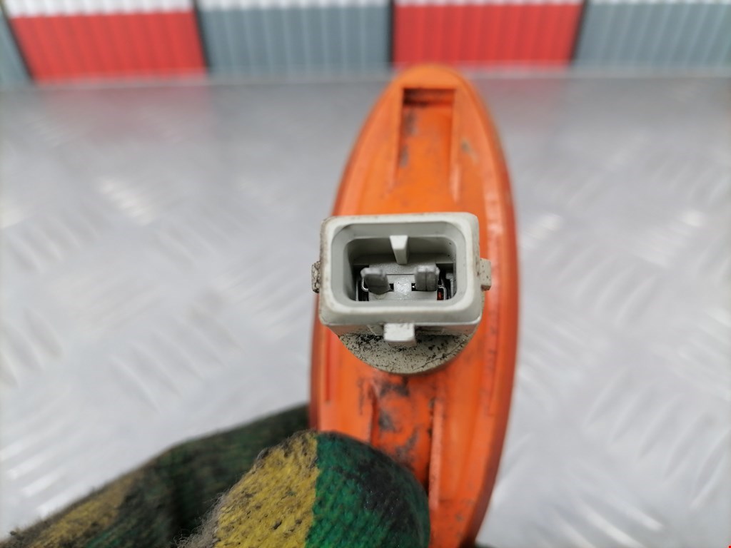 Повторитель на крыло FORD Mondeo II 1996-2000