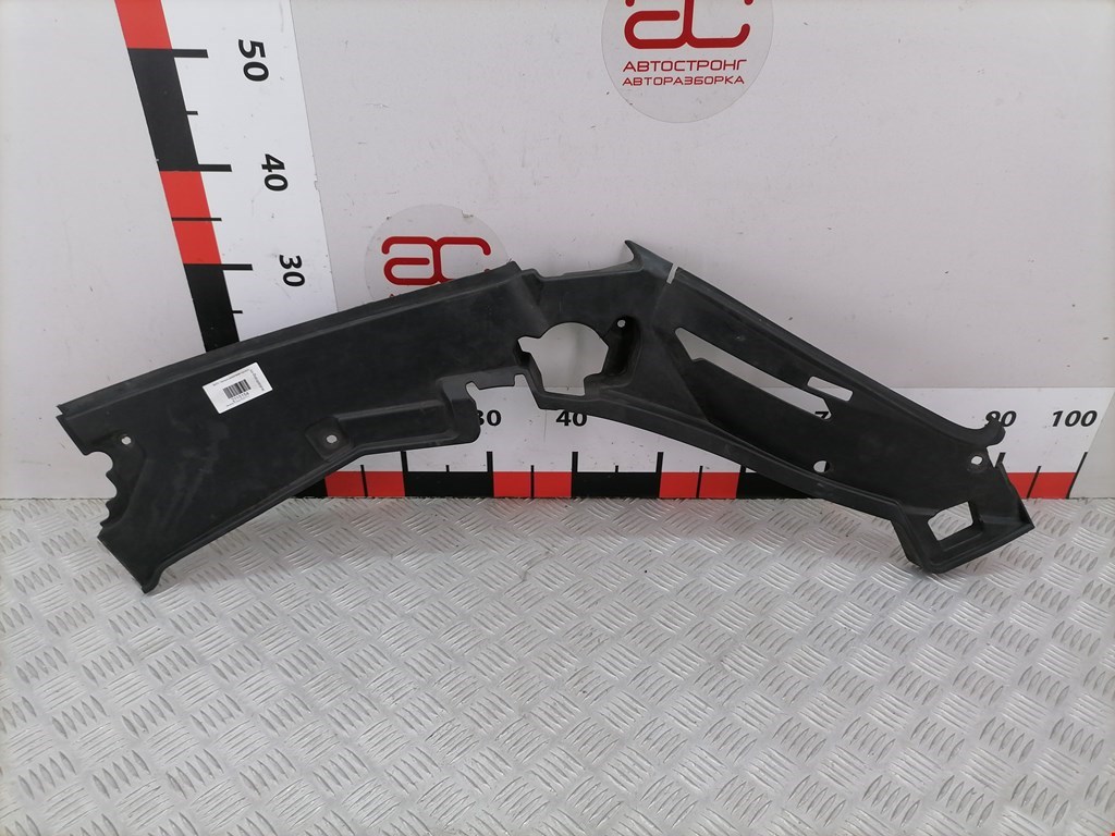 Накладка декоративная под капот (кожух замка капота и прочие) Mercedes R-Class (W251) (2005-2017)