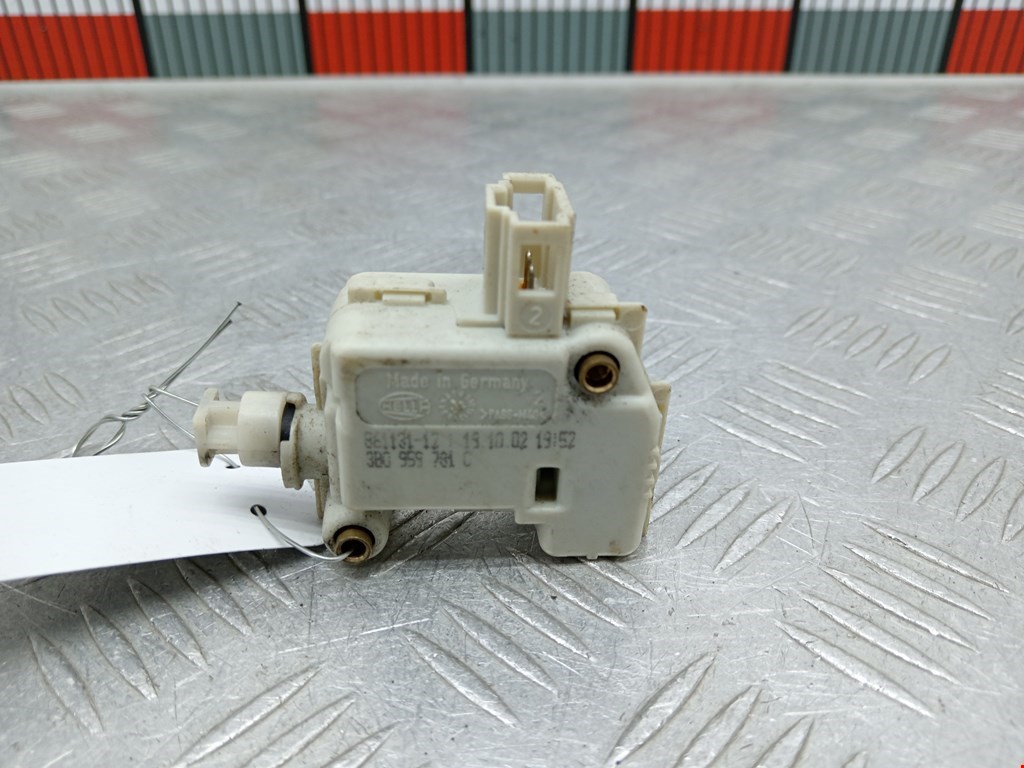 Активатор замка багажника VOLKSWAGEN Polo IV 2001-2009