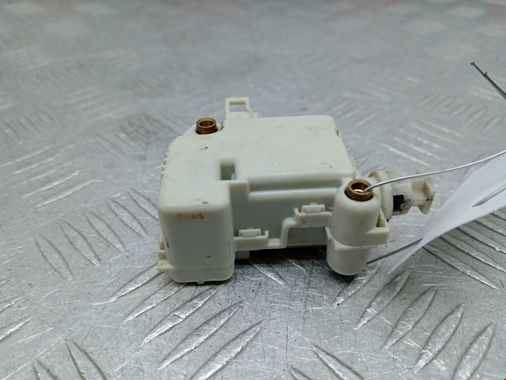 Активатор замка багажника VOLKSWAGEN Polo IV 2001-2009