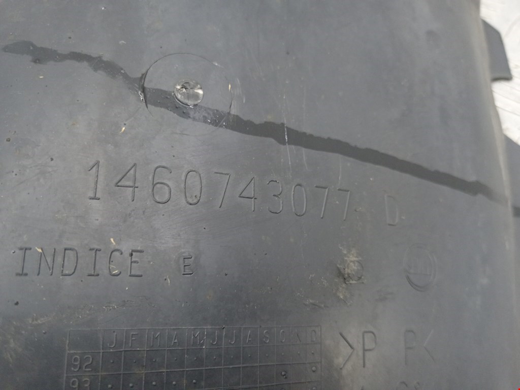 Локер (подкрылок) задний правый CITROEN Evasion 1994-2002