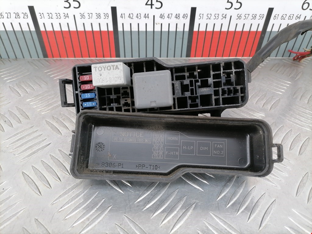 Блок реле TOYOTA Corolla Verso E121 AR10 2001-2009