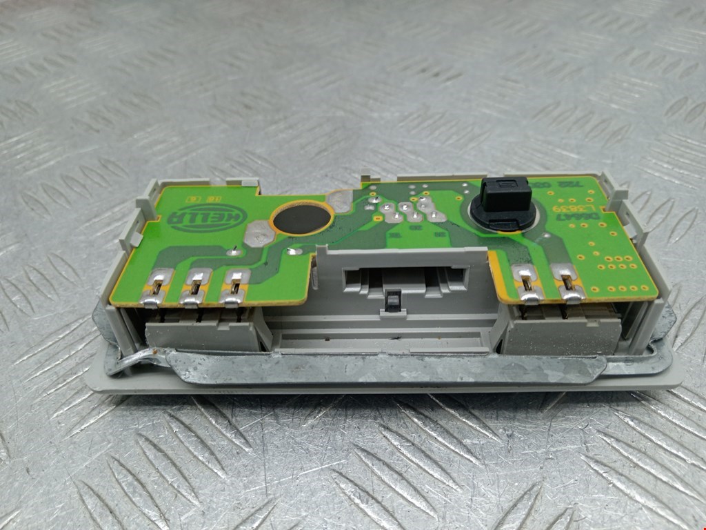 Плафон салонный (салона фонарь) SKODA Octavia A4 1U- 1997-2010