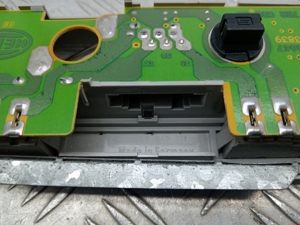 Плафон салонный (салона фонарь) SKODA Octavia A4 1U- 1997-2010