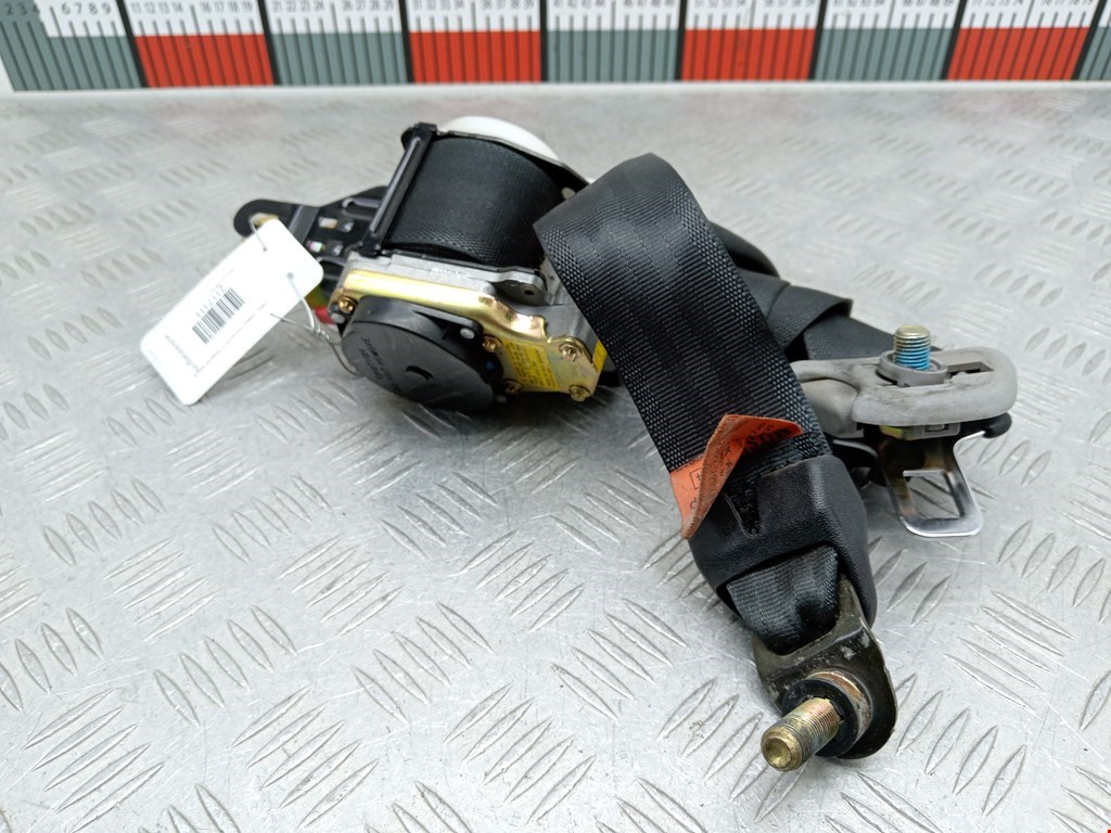 Ремень безопасности передний правый MITSUBISHI Galant VIII 1996-2006