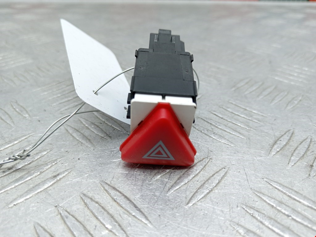 Кнопка аварийной сигнализации (аварийки) SKODA Fabia MK1 1999-2006