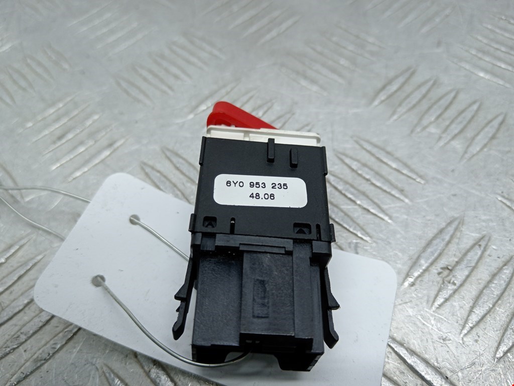 Кнопка аварийной сигнализации (аварийки) SKODA Fabia MK1 1999-2006