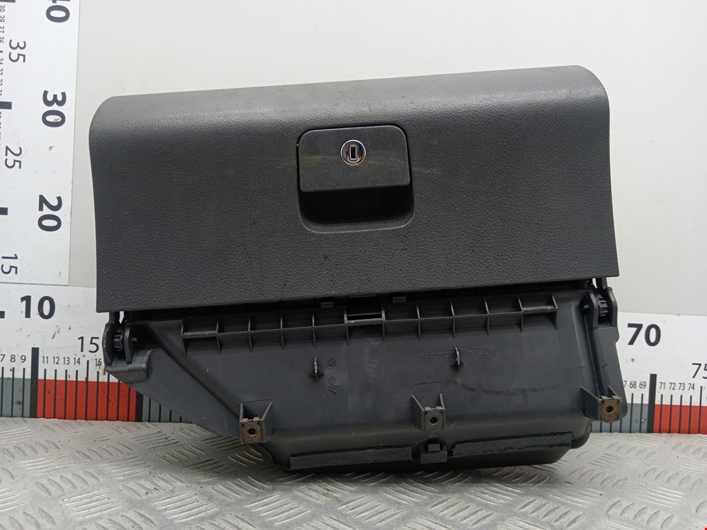 Бардачок VOLKSWAGEN Polo IV 2001-2009