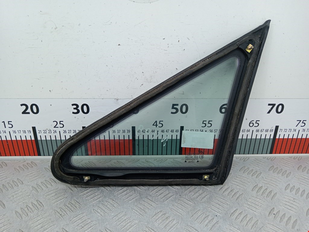 Стекло кузовное глухое правое VOLKSWAGEN Sharan 1995-2010