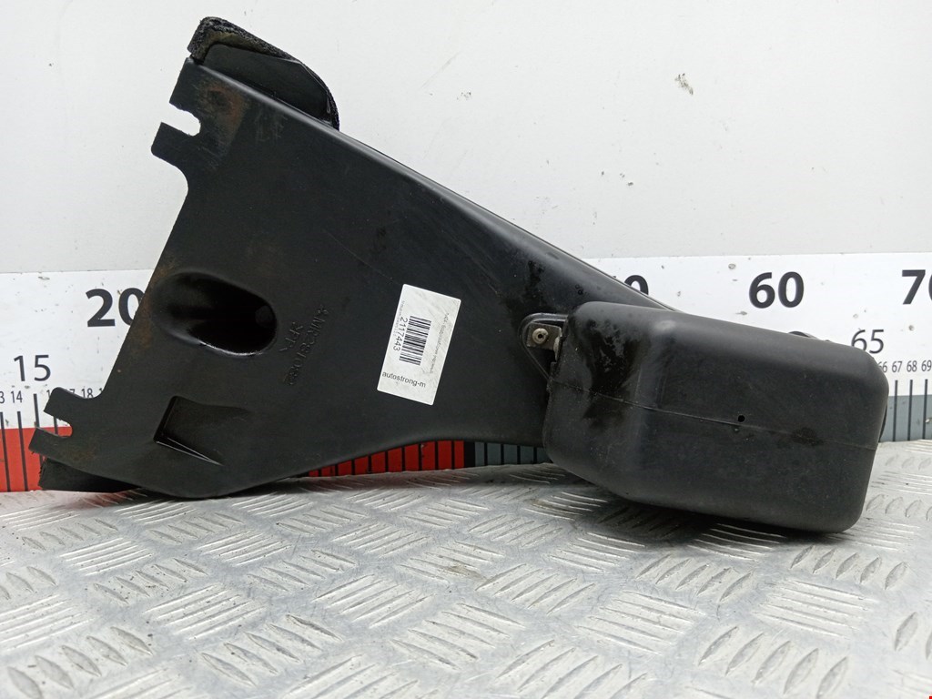 Воздухозаборник (наружный) MITSUBISHI Galant VIII 1996-2006