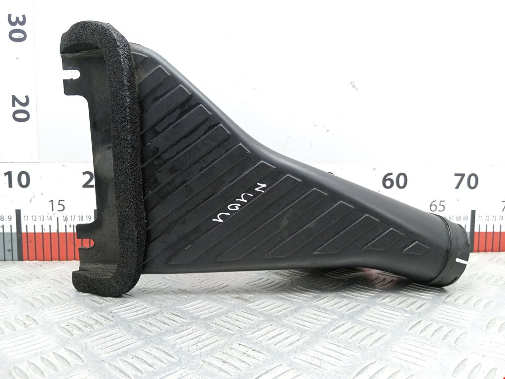 Воздухозаборник (наружный) MITSUBISHI Galant VIII 1996-2006