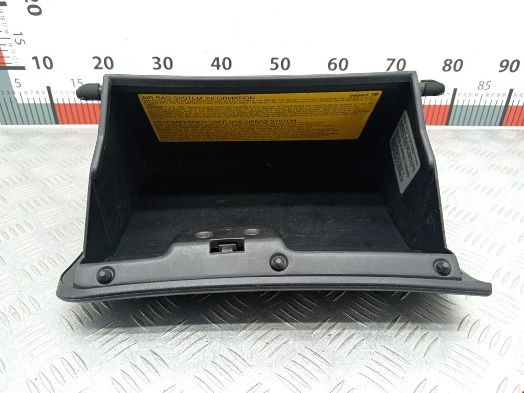 Бардачок MITSUBISHI Carisma 1995-1999