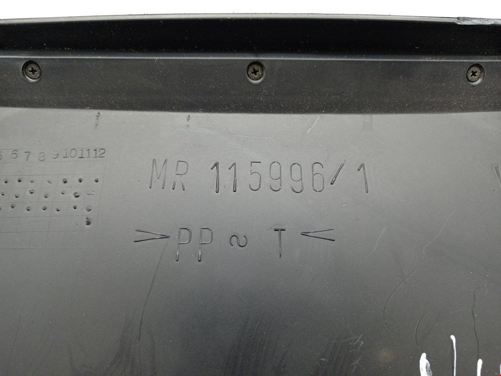 Бардачок MITSUBISHI Carisma 1995-1999