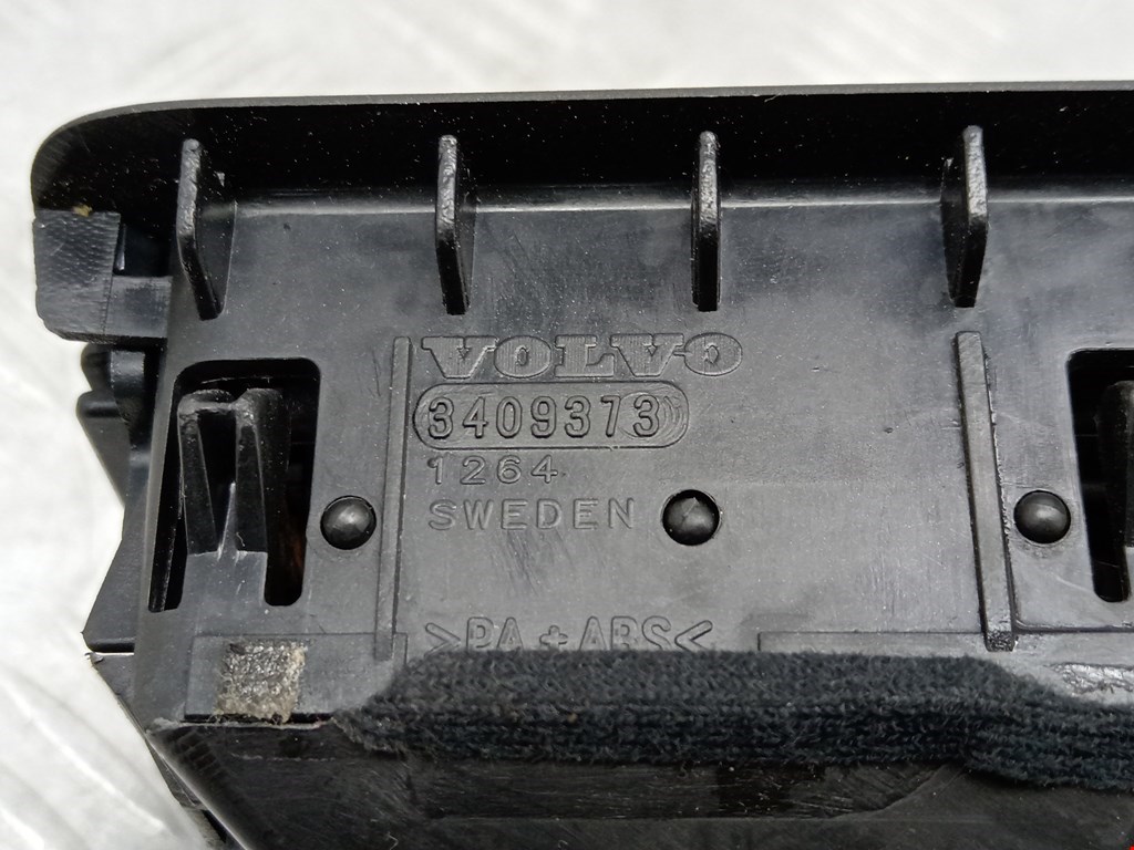 Дефлектор воздушный VOLVO V70 II 2000-2007