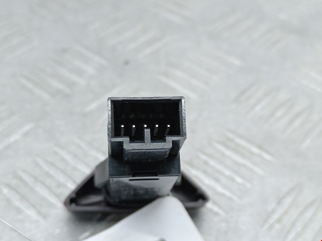 Кнопка аварийной сигнализации (аварийки) VOLVO V70 II 2000-2007