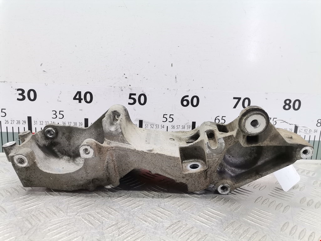 Кронштейн генератора RENAULT Master 2010-н.в.