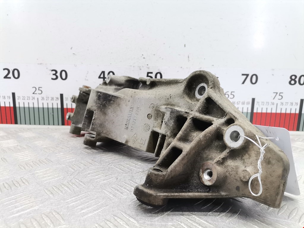 Кронштейн генератора RENAULT Master 2010-н.в.