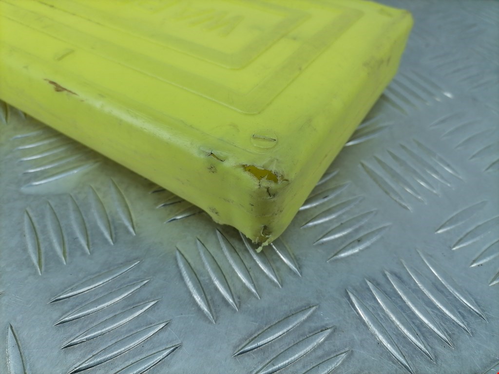 Знак аварийной остановки FORD Focus II 2005-2011