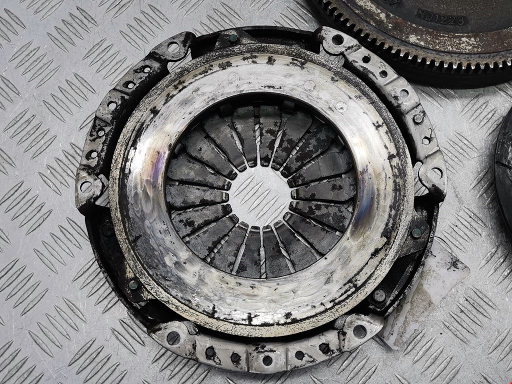 Маховик (демпфер сцепления) NISSAN Qashqai J10 2006-2013