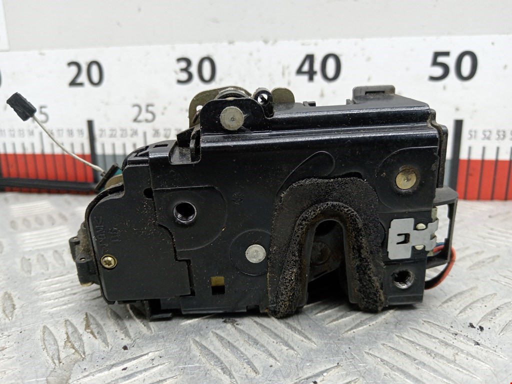 Замок двери передней правой SKODA Fabia MK1 1999-2006