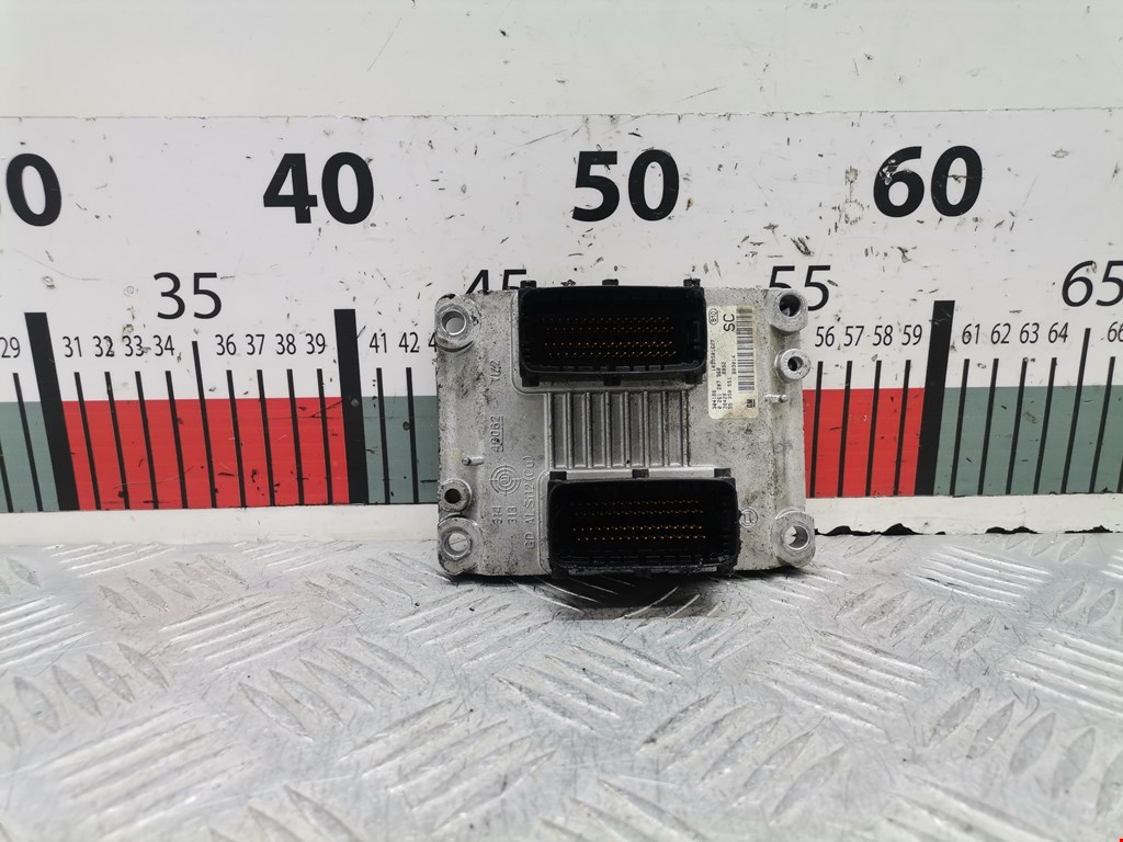 Блок управления двигателем Opel Corsa C (2000-2006)