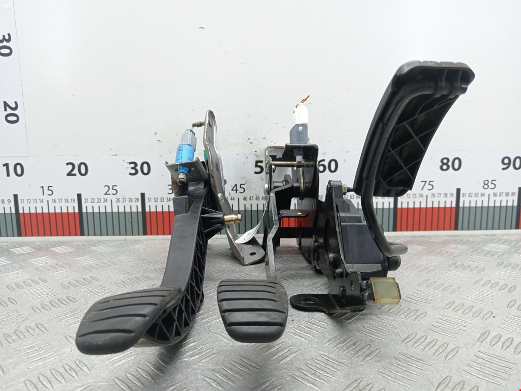 Блок педалей (педальный узел) RENAULT Megane II 2002-2009