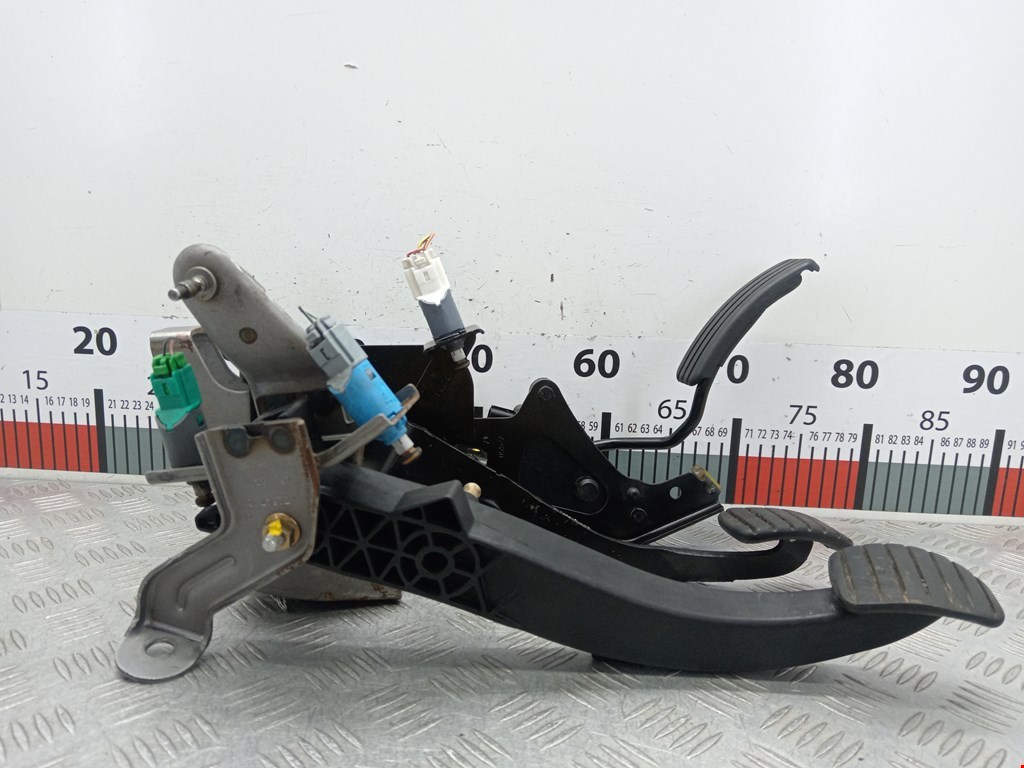 Блок педалей (педальный узел) RENAULT Megane II 2002-2009