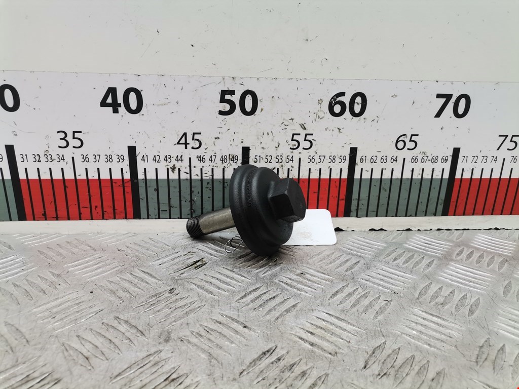 Крышка масляного фильтра Volkswagen Polo 3 (1994-2002)