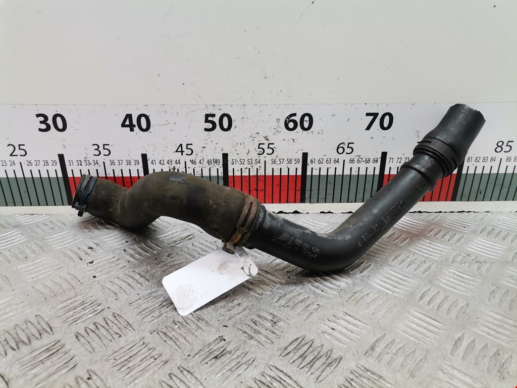 Патрубок интеркулера VOLKSWAGEN Polo III 1994-2001