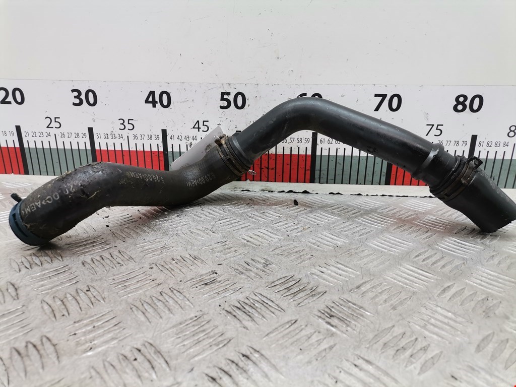 Патрубок интеркулера VOLKSWAGEN Polo III 1994-2001